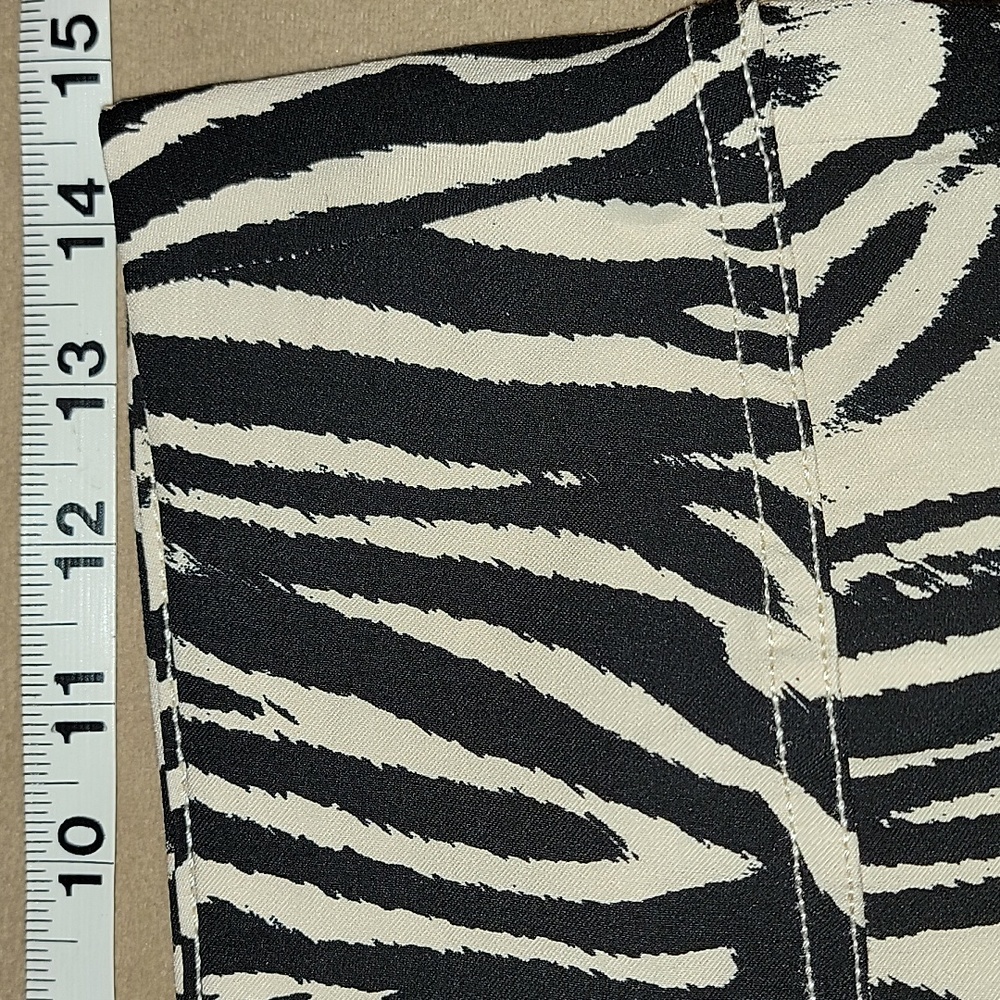 Haver & Blair London Zebra Print Pull-On Pants Size Medium EUC - Picture 4 of 13